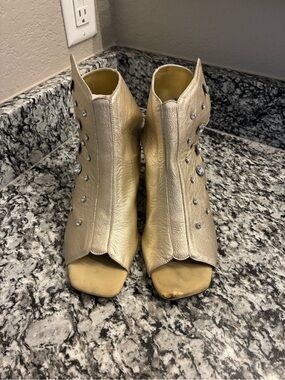 Onex Gold Metallic Jeweled Peep-Toe Mules